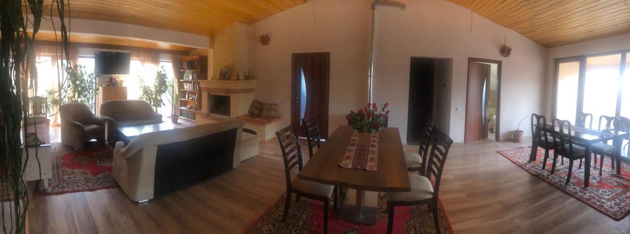 Chez Yvette Bed & Breakfast Garni Ngoại thất bức ảnh